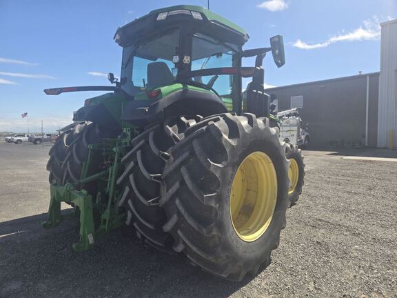 2022 John Deere 7R 250 Tractor