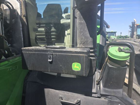 2022 John Deere 7R 250 Tractor
