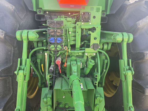 2022 John Deere 7R 250 Tractor