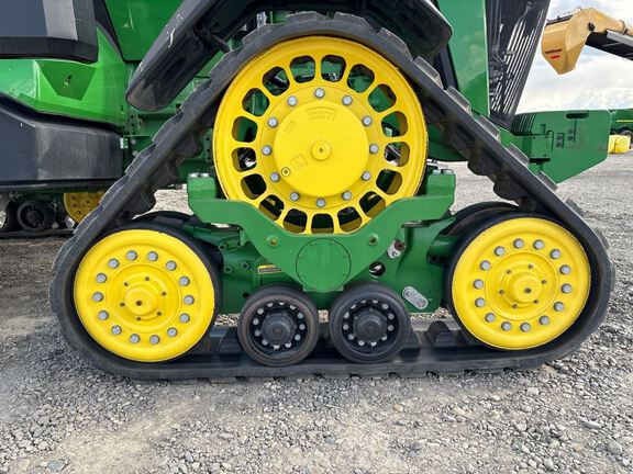 2025 John Deere 8RX 410 Tractor Rubber Track