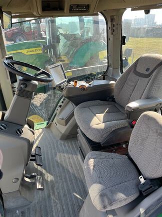 2022 John Deere 8R 310 Tractor