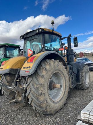 2018 AGCO 1038 Tractor