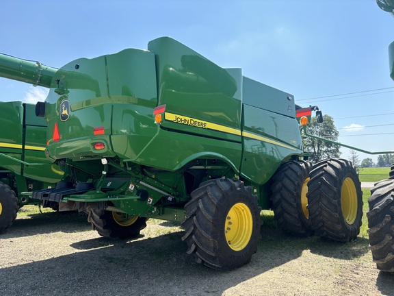 2022 John Deere S780 Combine