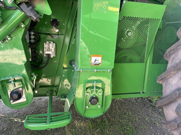 2022 John Deere S780 Combine