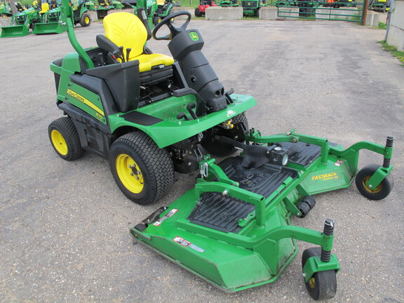 2022 John Deere 1570 Mower/Front Deck