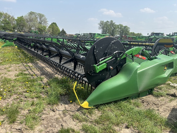 2021 John Deere RD45F Header Combine