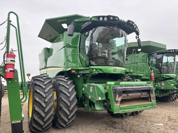 2023 John Deere S790 Combine