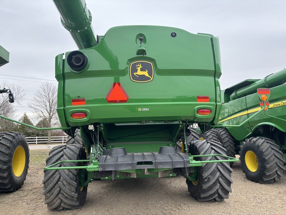 2023 John Deere S790 Combine