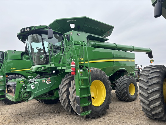 2023 John Deere S790 Combine