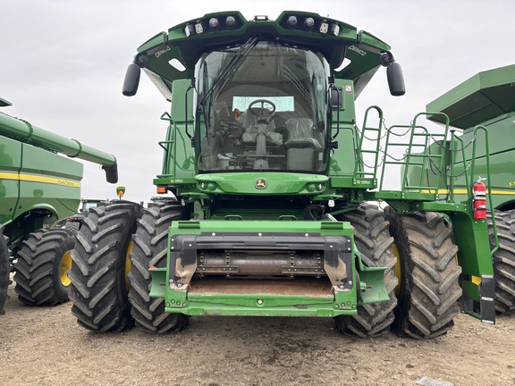 2023 John Deere S790 Combine