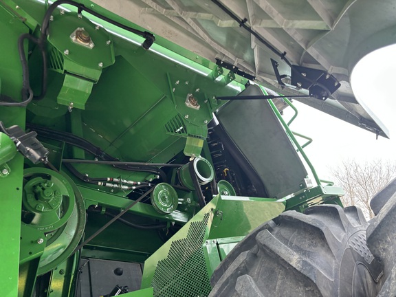 2023 John Deere S790 Combine