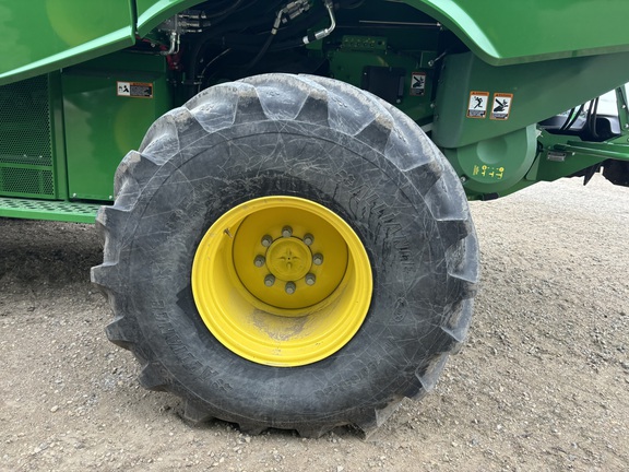 2023 John Deere S790 Combine