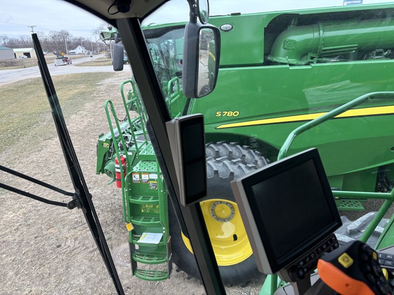 2023 John Deere S790 Combine