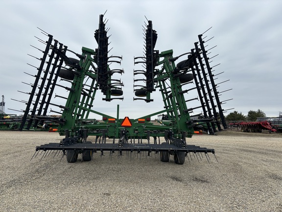 2008 John Deere 2210 Field Cultivator