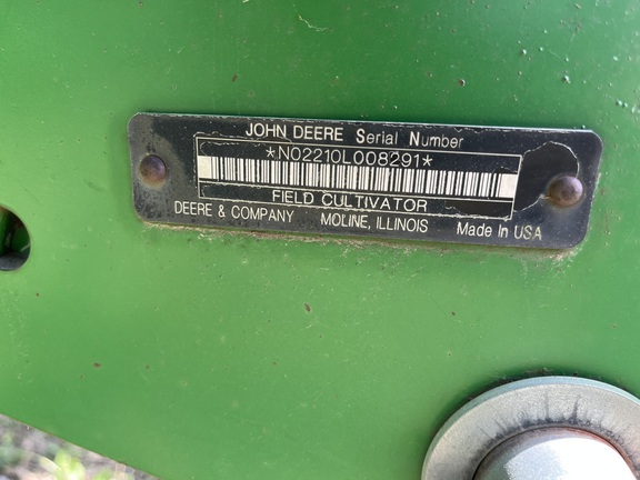 2008 John Deere 2210 Field Cultivator