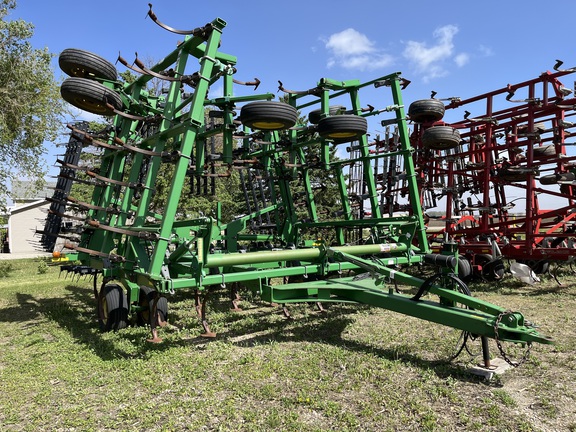 2008 John Deere 2210 Field Cultivator