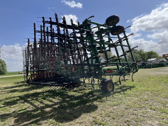 2008 John Deere 2210 Field Cultivator