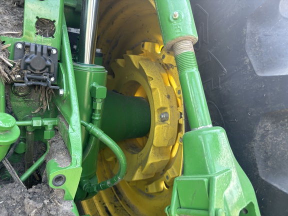 2023 John Deere 8R 370 Tractor