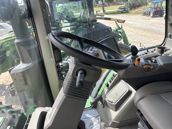 2023 John Deere 8R 370 Tractor