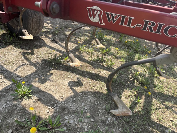 2009 Wil-Rich Quad X2 Field Cultivator