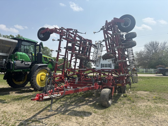 2009 Wil-Rich Quad X2 Field Cultivator