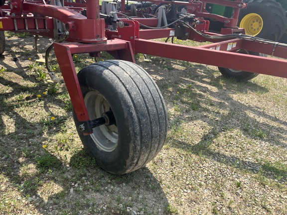 2009 Wil-Rich Quad X2 Field Cultivator