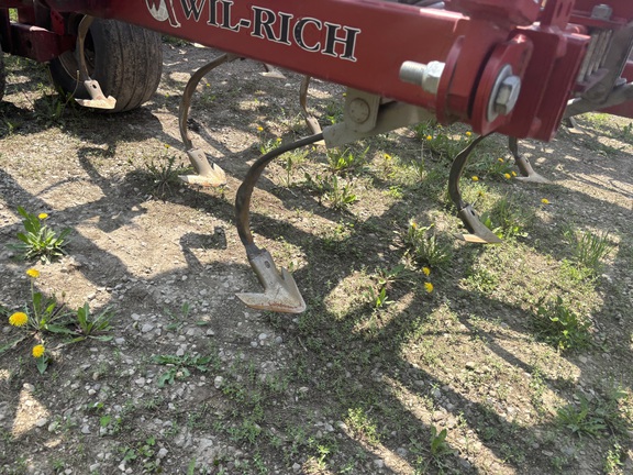 2009 Wil-Rich Quad X2 Field Cultivator