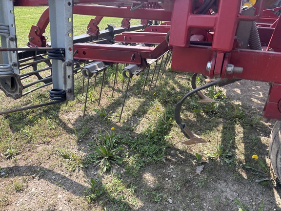 2009 Wil-Rich Quad X2 Field Cultivator