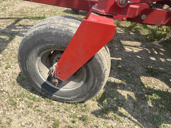 2009 Wil-Rich Quad X2 Field Cultivator