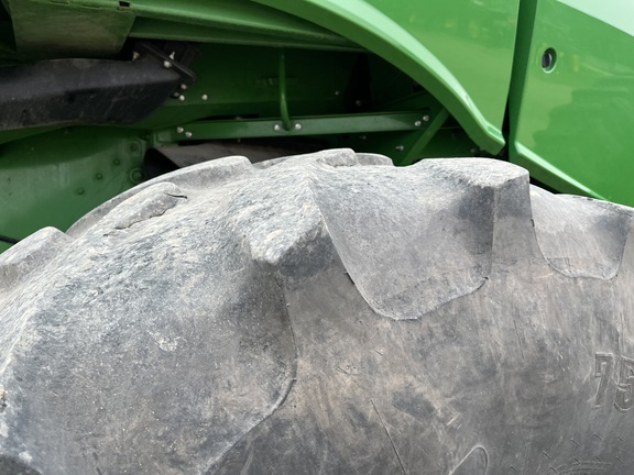 2017 John Deere S690 Combine