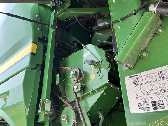 2017 John Deere S690 Combine