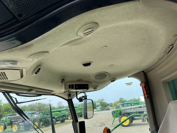 2017 John Deere S690 Combine