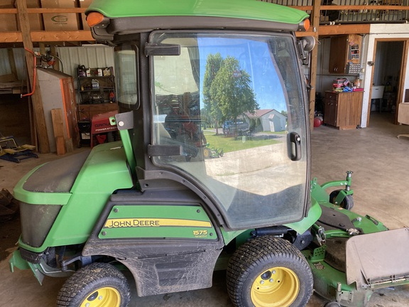 2017 John Deere 1575 Mower/Front Deck