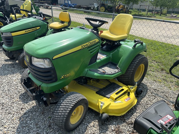 2007 John Deere X720 Garden Tractor