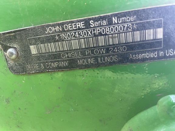 2023 John Deere 2430 Chisel Plow