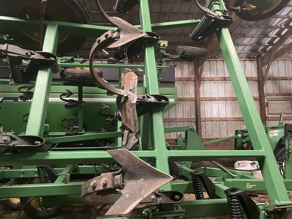 2002 John Deere 980 Field Cultivator