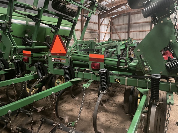 2002 John Deere 980 Field Cultivator