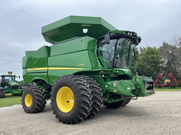 2024 John Deere S790 Combine
