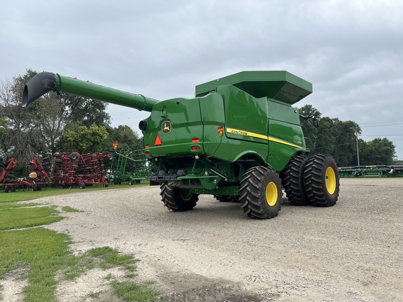 2024 John Deere S790 Combine