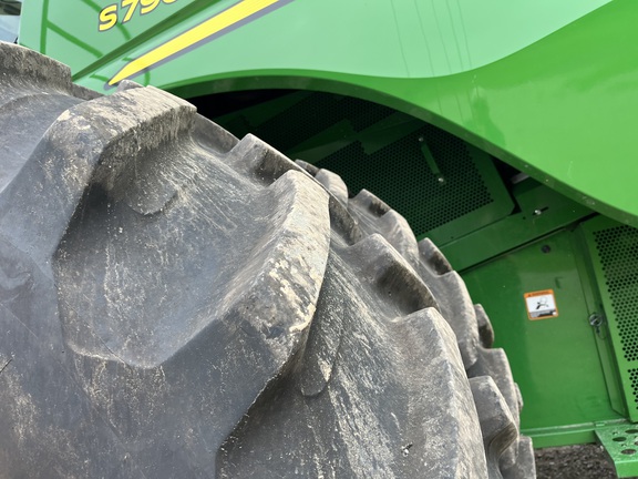 2024 John Deere S790 Combine