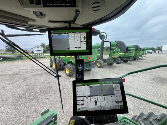 2024 John Deere S790 Combine