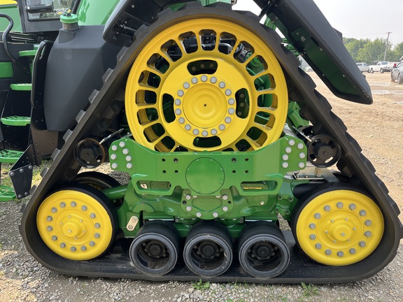 2023 John Deere 8RX 410 Tractor Rubber Track