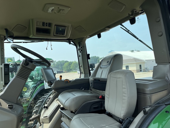 2023 John Deere 8RX 410 Tractor Rubber Track