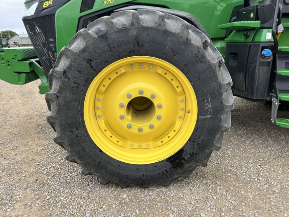 2024 John Deere 8R 370 Tractor