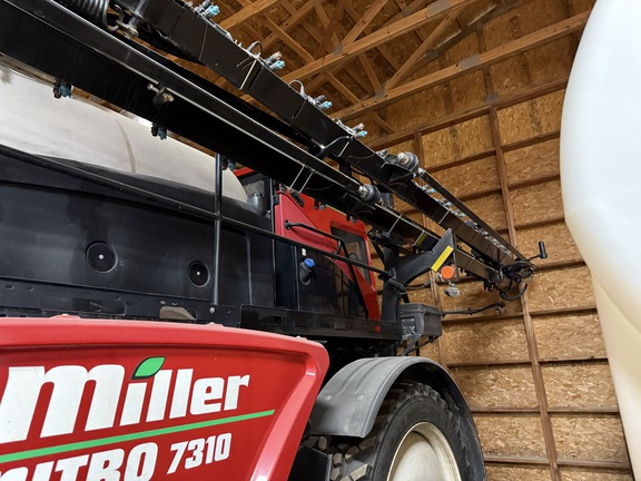 2018 Miller Pro Nitro 7310 Sprayer/High Clearance
