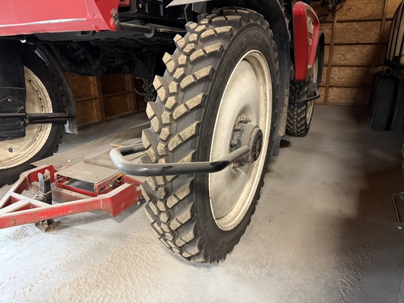 2018 Miller Pro Nitro 7310 Sprayer/High Clearance