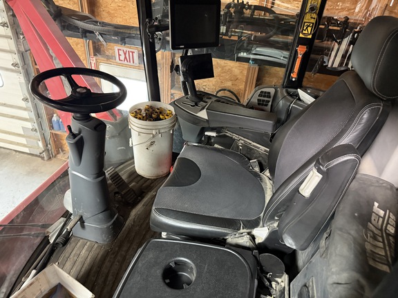 2018 Miller Pro Nitro 7310 Sprayer/High Clearance