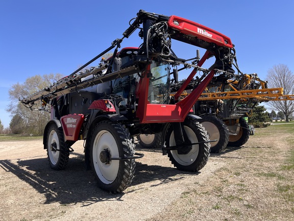 2018 Miller Pro Nitro 7310 Sprayer/High Clearance