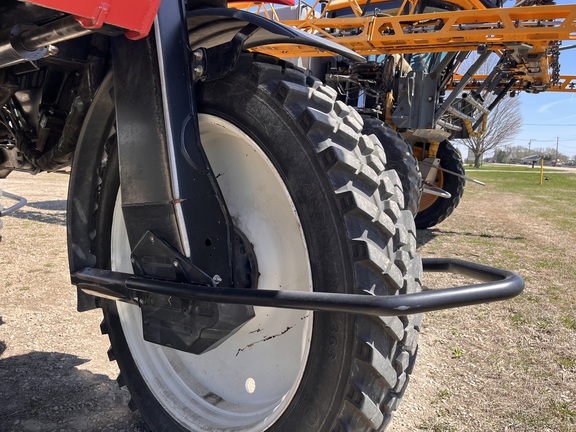2018 Miller Pro Nitro 7310 Sprayer/High Clearance