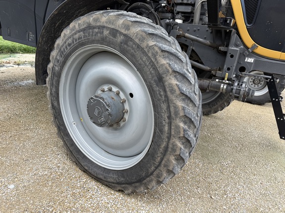 2017 RoGator RG1100B Sprayer/High Clearance